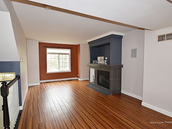 4th image of 435 E Willow St #435