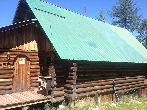 Side profile of the Cabin