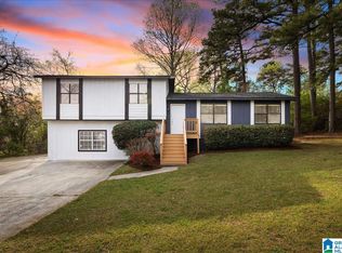 3520 Ridgeview Dr, Irondale, AL 35210
