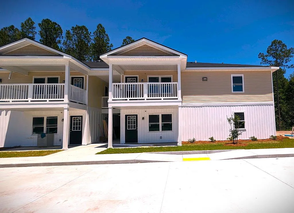 2 bed, 2.0 bath, 962 sqft, $1,550 — Photo 1