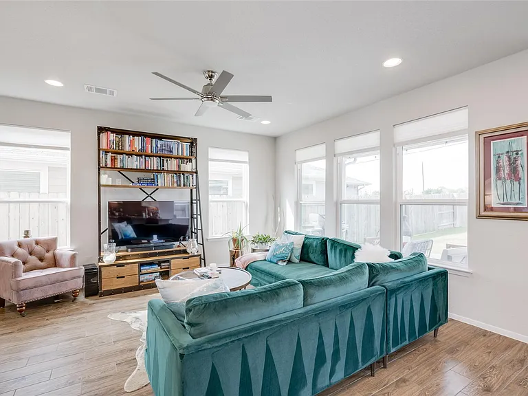 7948 Castelardo Pl — Photo 9
