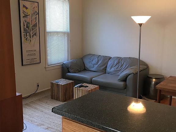 4th image of 3226 N Kenmore Ave APT 2F