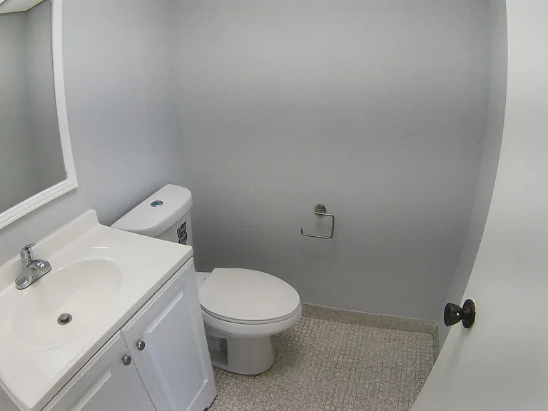 258 Normandy F — Photo 11