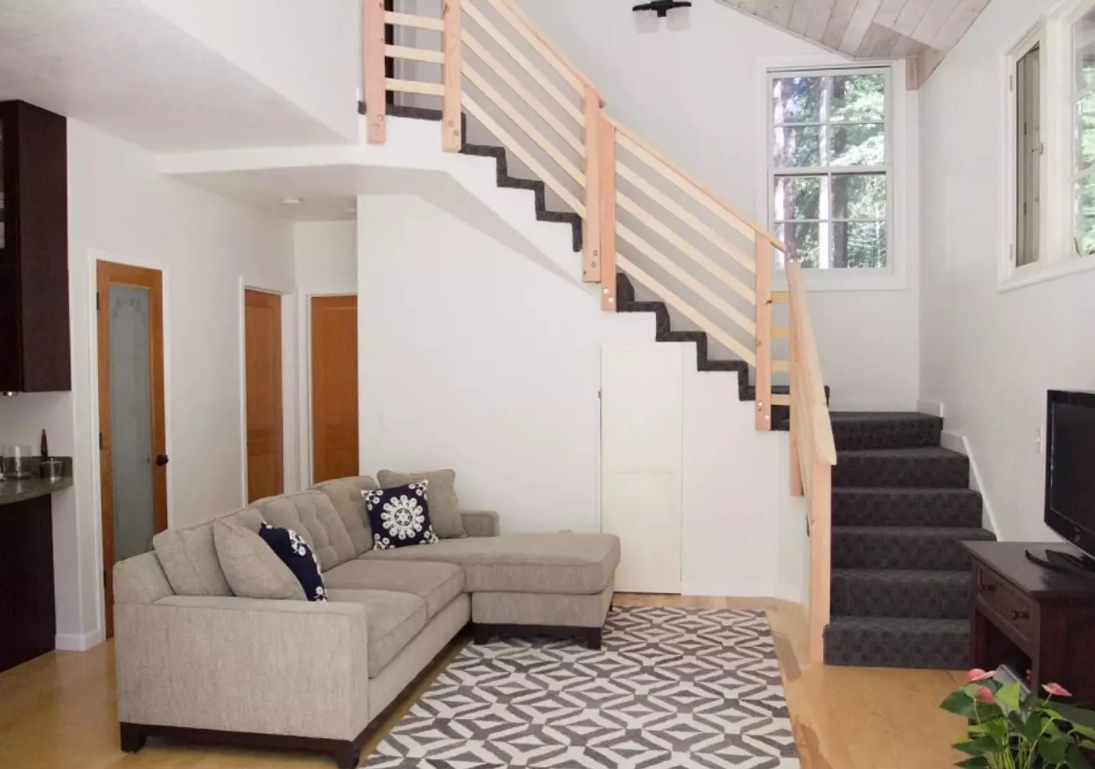 3 Bed/2 Bath with lots of light in Guerneville — Photo 4