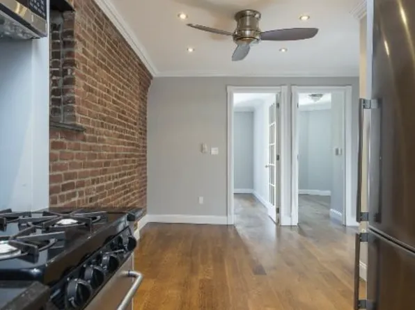 437 W 53rd St APT 4A, New York, NY 10019