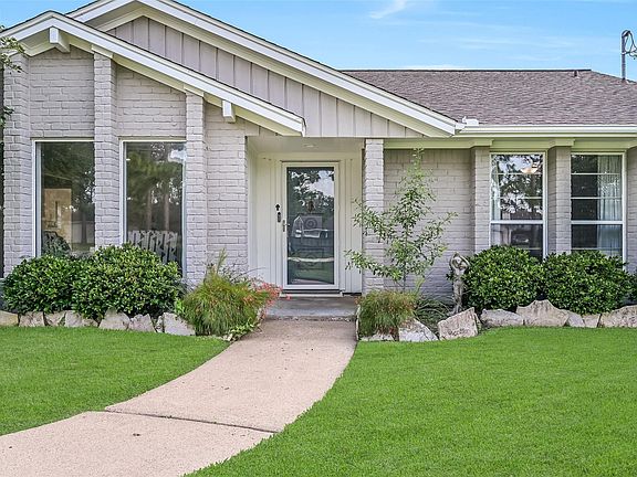 4th image of 304 Chester Dr