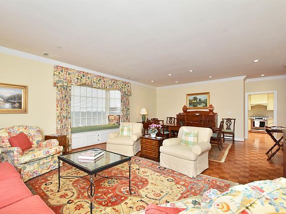 5th image of 111 Woodland Ave APT 702