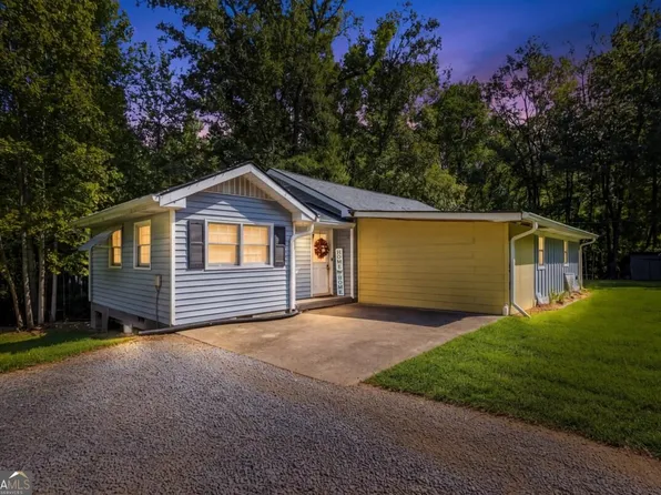 711 Pine Shadows Dr, Dallas, GA 30157
