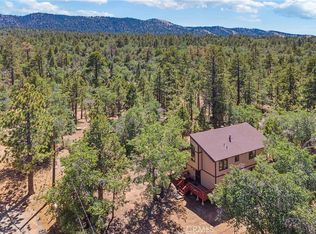 894 San Bernardino Ave, Sugarloaf, CA 92386