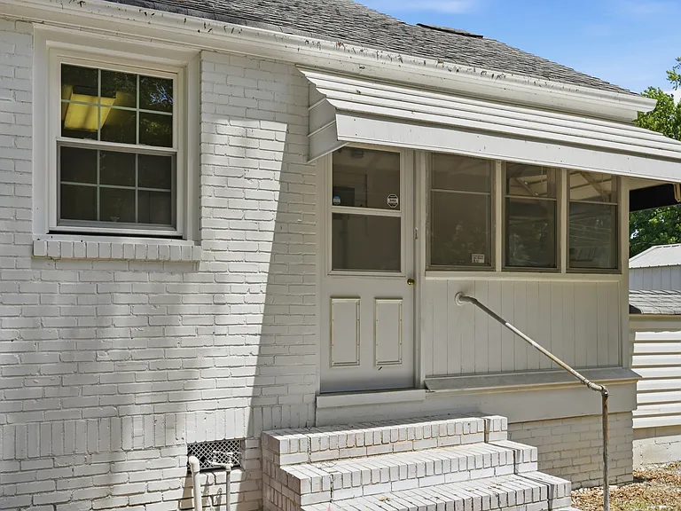 2603 W Carver St — Photo 15