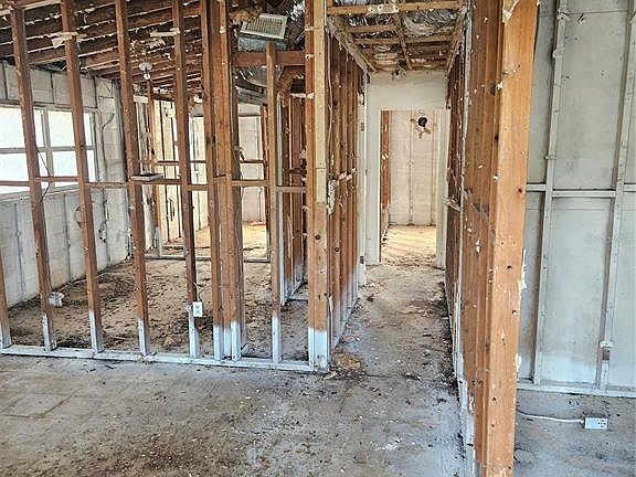 4th image of 2814 PALMADELIA AVENUE