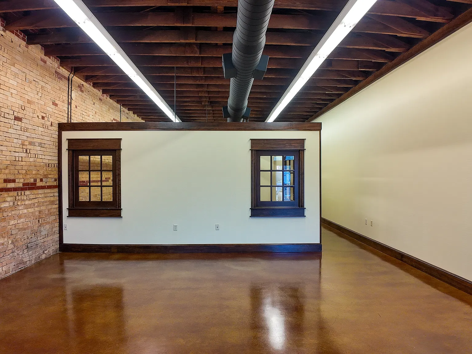 108 North Houston Street - 1 — Photo 3