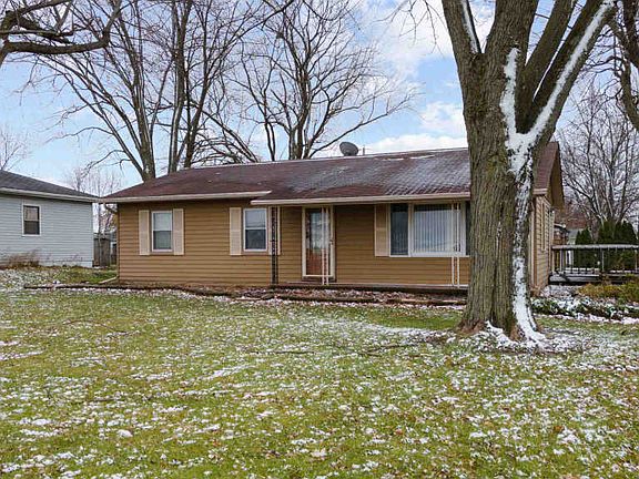 2nd image of 906 Park Dr