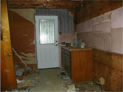 4th image of 333 Price St