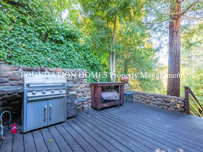 24 Longfellow Rd — Photo 7