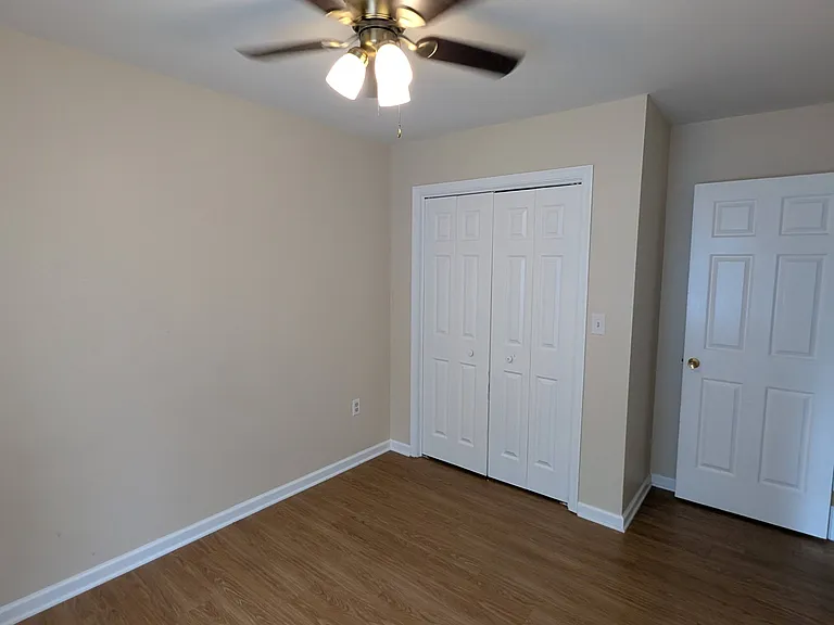 1816 Lakeside Dr — Photo 12