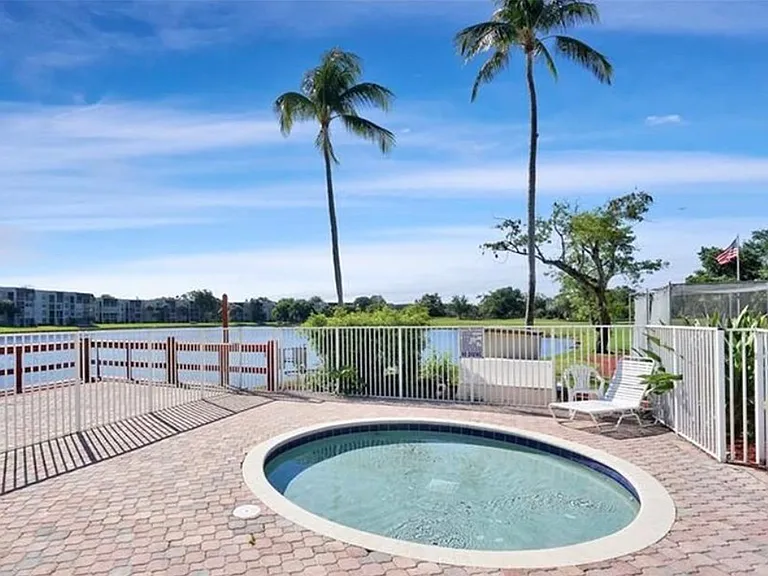 9330 Lagoon Pl #205 — Photo 39