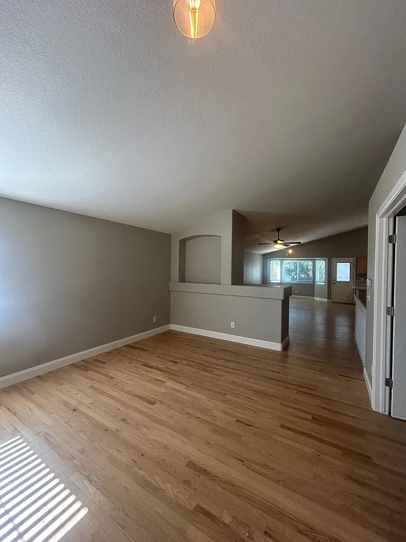 Stunning 4 BR/3 BA Littleton Home!! — Photo 3
