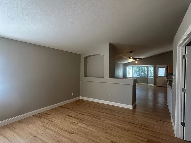 11248 W Progress Ave — Photo 3