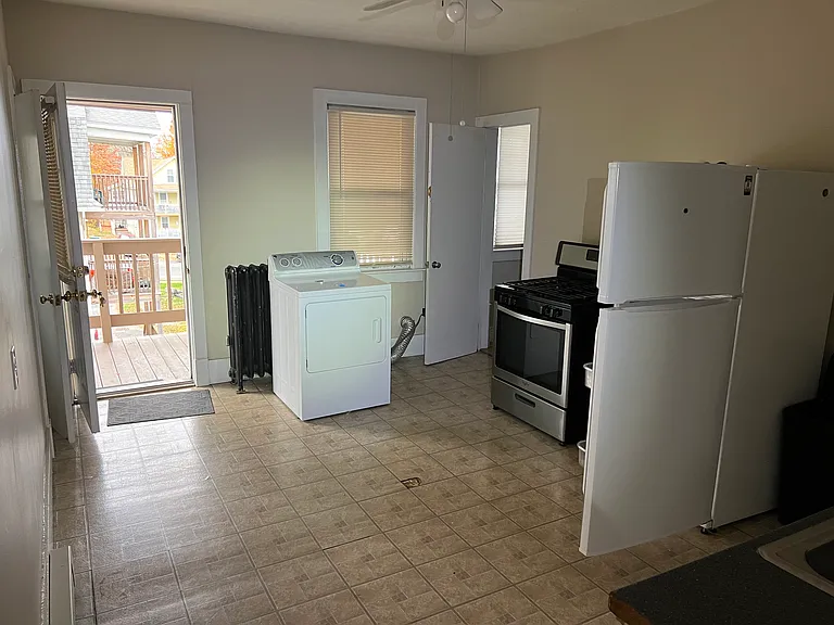 54 Bell St #3L — Photo 14