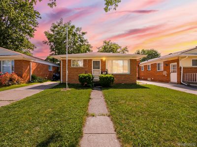6558 Berwyn St, Dearborn Heights, MI, 48127
