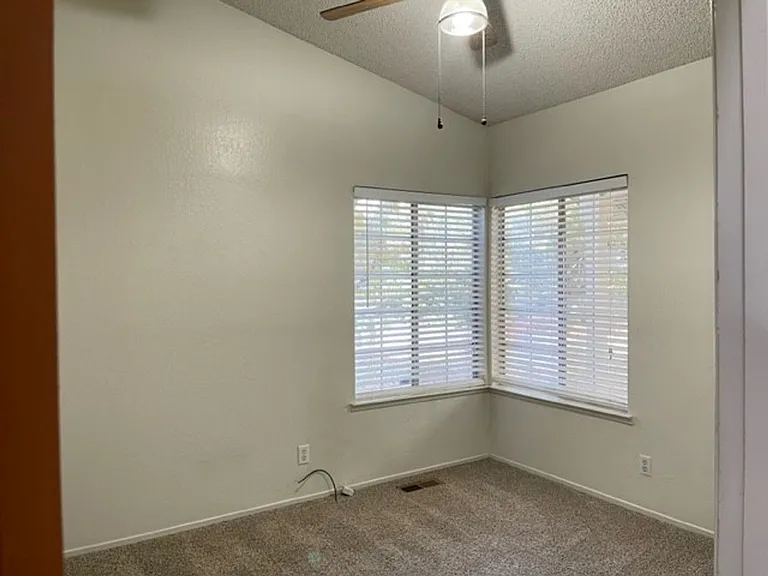 1254 Ambassador Dr — Photo 12