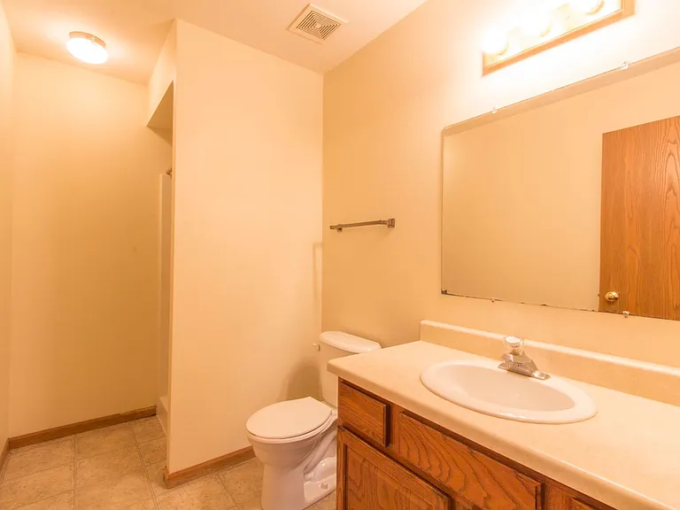 Whispering Pines Apartments — Photo 9