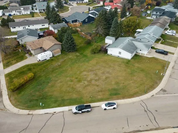 2 Canary Cres, Sedgewick, AB T0B 4C0
