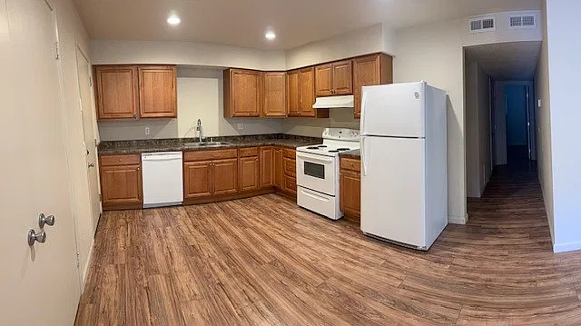 3 bed, $1,950 — Photo 3