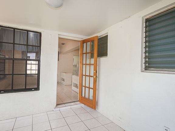 4th image of 3460 SW 15th Ct