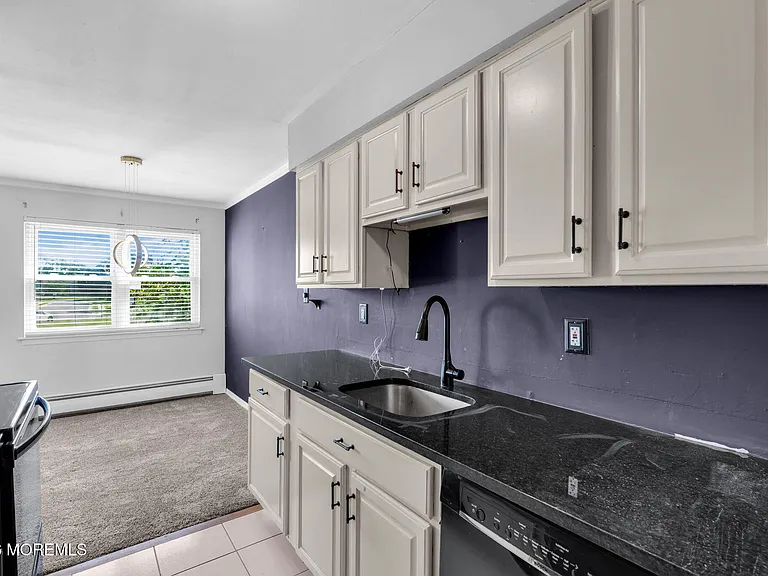 60 Manchester Ct #A — Photo 11