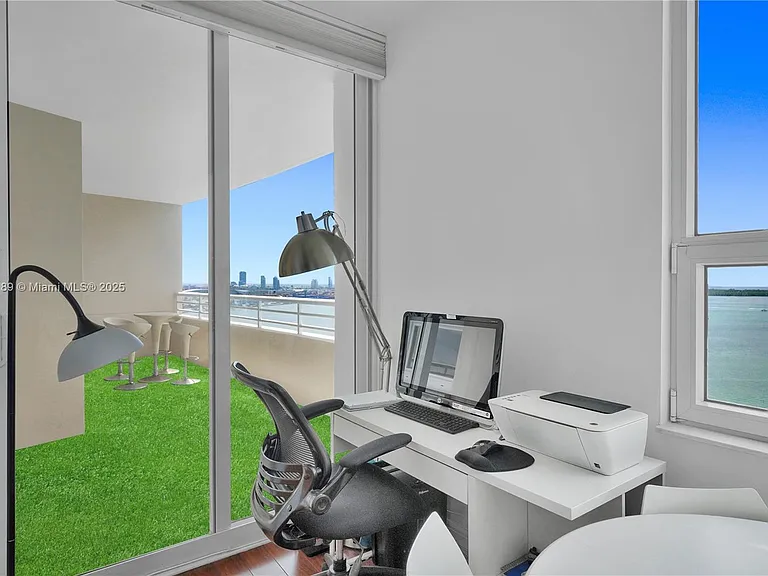808 Brickell Key Dr #2506 — Photo 12