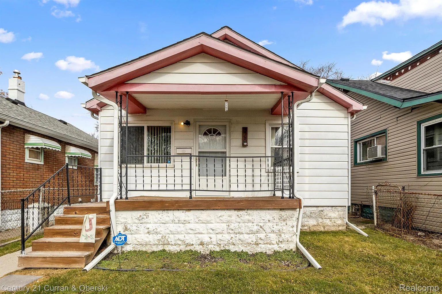 328 W Milton Ave photo 1