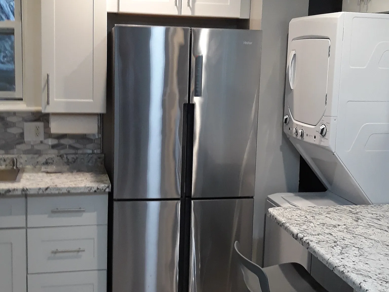4 bed, 1277 sqft, $3,350 — Photo 3