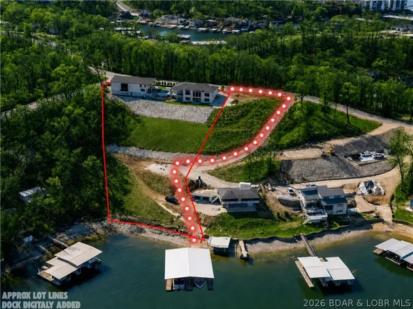 1356 Duckhead Rd, Lake Ozark, MO 65049