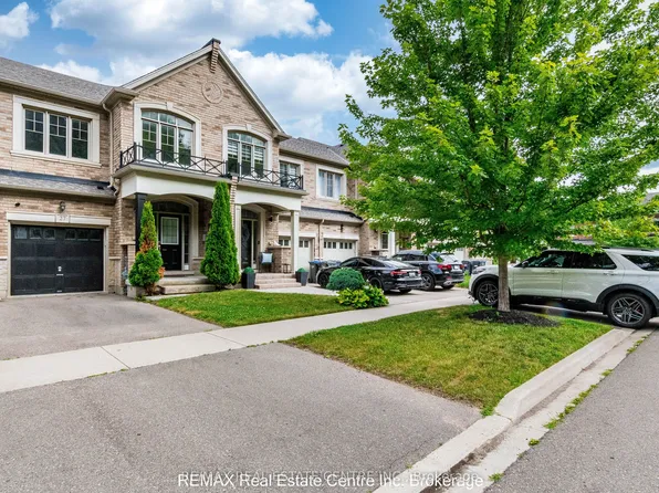 27 Lady Evelyn Cres, Brampton, ON L6Y 6C7
