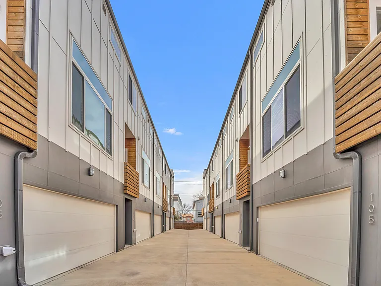 2314 N Carroll Ave #103 — Photo 23