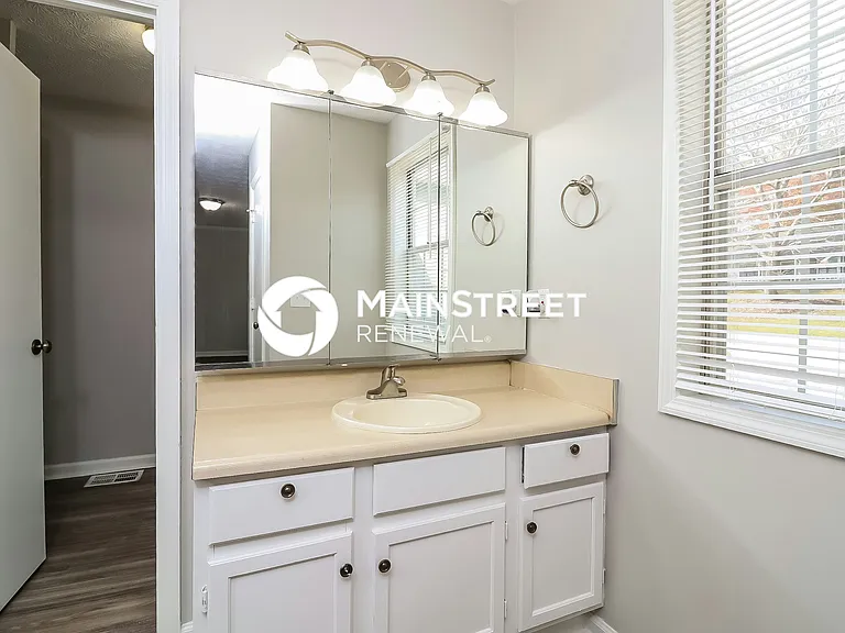 Main Bathroom