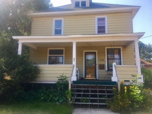 1st image of 109 Fisher St