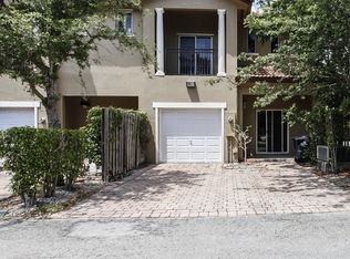 11350 SW 230th Ter, Miami, FL 33170