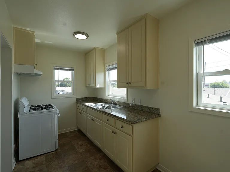 5157 1/4 E Santa Ana St #5157-1/4 — Photo 8