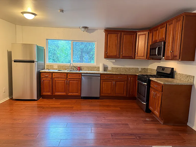 767 Woodland Rd #1 — Photo 3