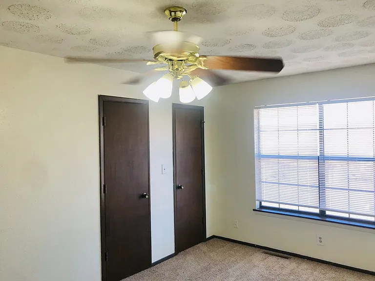 236 E Buena Vista St #B — Photo 11