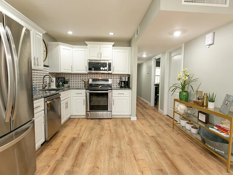 104 Cove E #103 — Photo 10