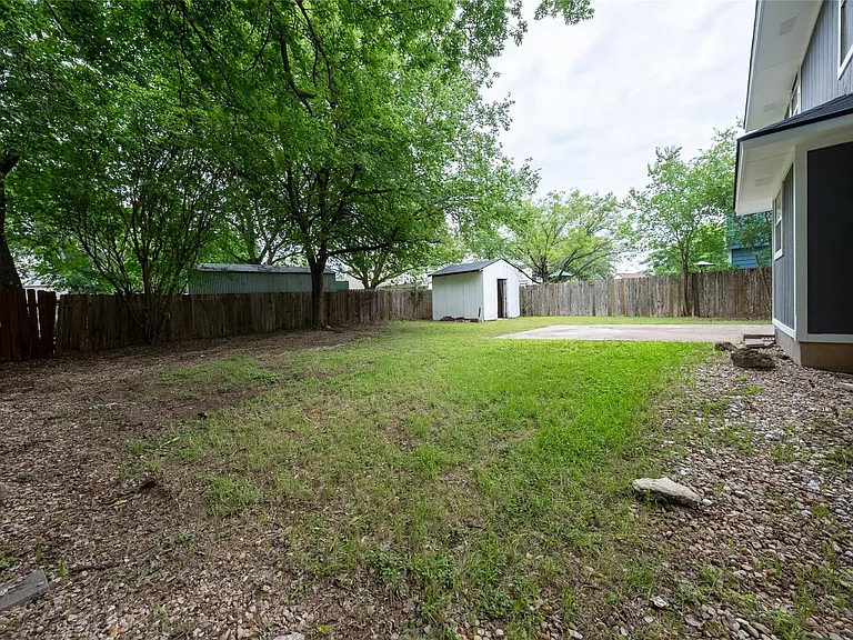 13701 Cambourne Dr — Photo 29