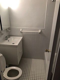 3rd image of 400 E 55th St APT 15G