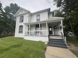 824 W Conger St, Whitewater, WI 53190