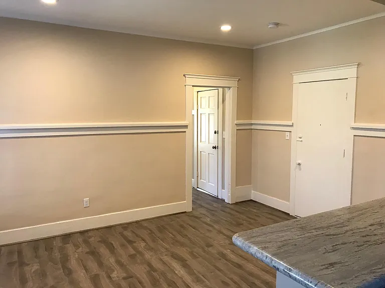 3401 N Mission Rd #8 — Photo 3