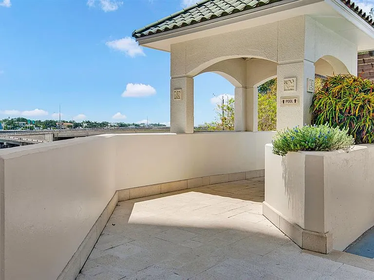 345 Bayshore Blvd #403 — Photo 46