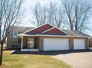 19359 Eureka Ct, Farmington, MN 55024